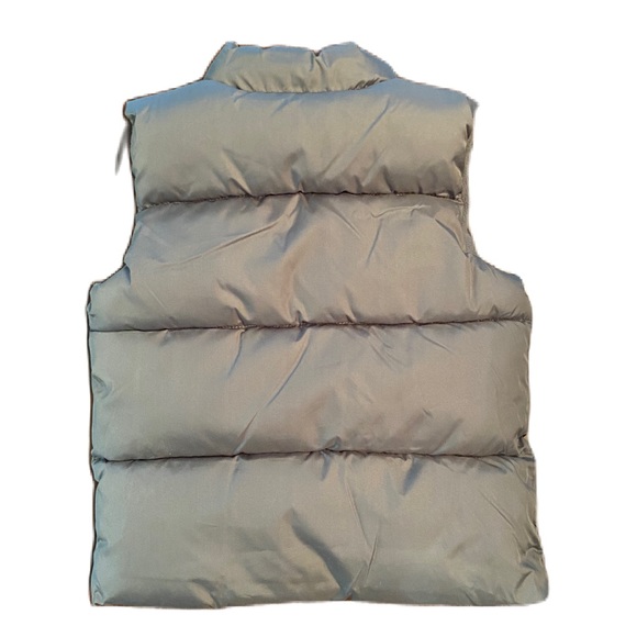 Old Navy Lined Puffer Vest - 5T - Picture 2 of 3